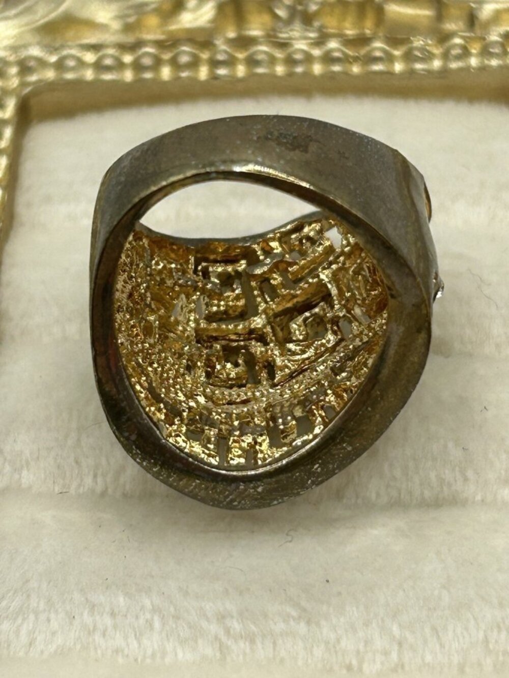 Vintage Greek Key Rhinestone Wide Band Costume Ring Gold Tone Size 5 Chunky Fun - Picture 7 of 12